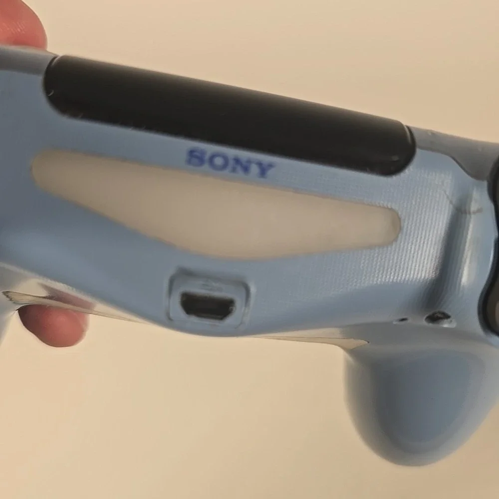 2 Sony PlayStation 4 DualShock Wireless Controllers Untested And Some‎ Damage